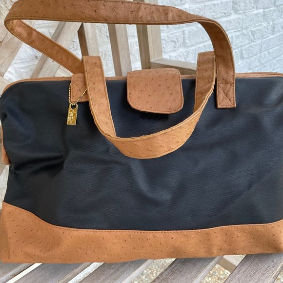 Calvin Klein Large Brown Travel Tote Duffle Weekend Bag - Picture 2 of 3